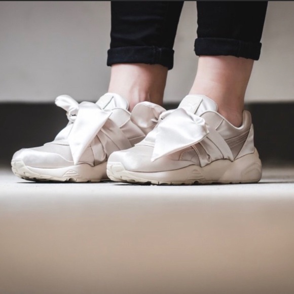 Fenty x Puma Bow Sneakers - Picture 4 of 7